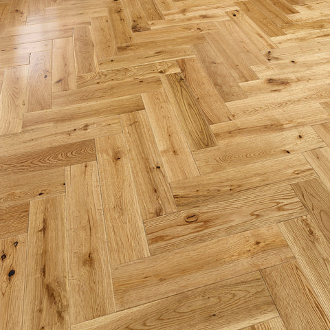 Lusso Rome Herringbone Natural Lacquered Engineered Oak